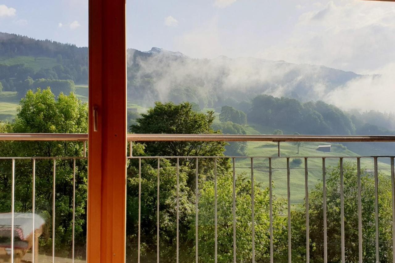 Ferienhaus & Ferienwohnung Winay Wayna Gotschna Blick Klosters Εξωτερικό φωτογραφία